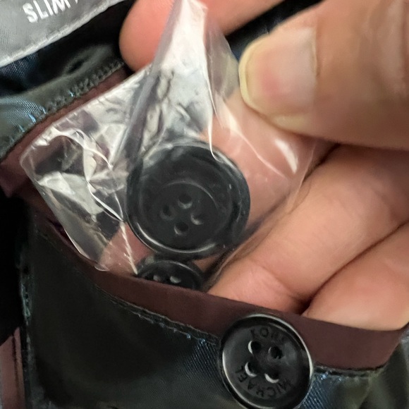 MICHEAL KORS MENS OVER COAT SIZE LARGE SLIM FIT. ARMPIT TO ARMPIT 22” - Picture 6 of 12